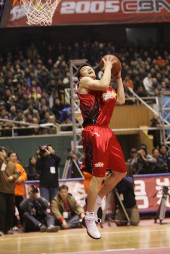 比分胶着 比分胶着