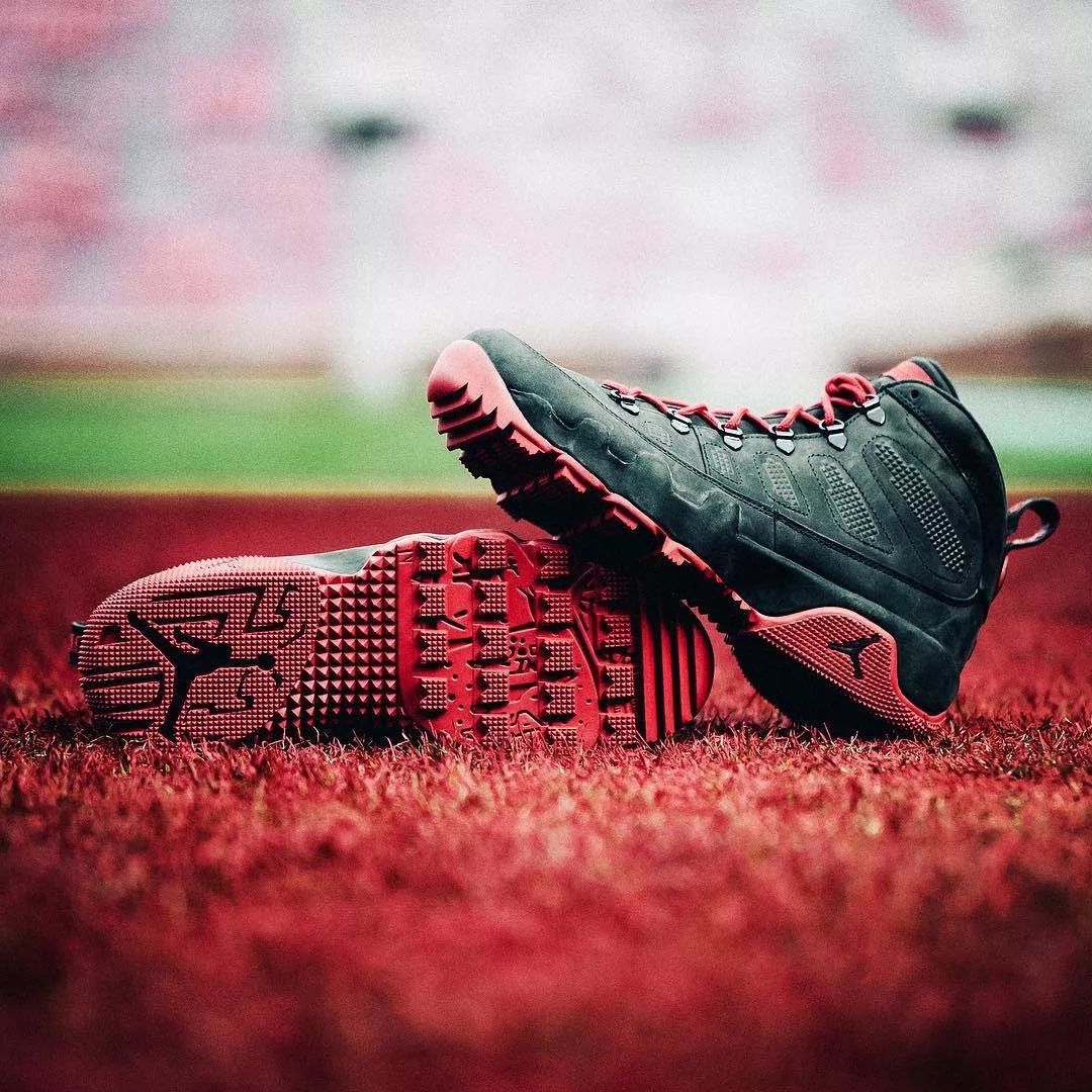 在篮板与卡 在篮板与卡