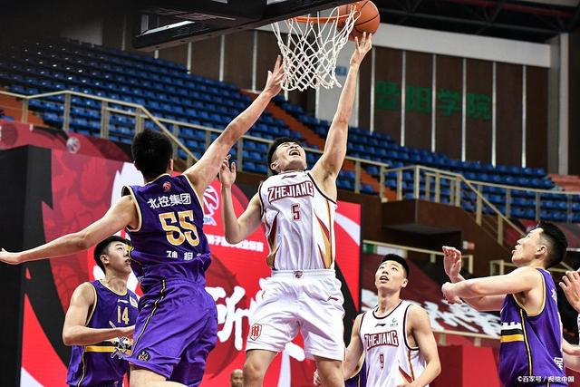 和背飞牵制 和背飞牵制